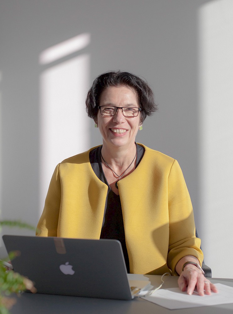 kleines Profilfoto von apl. Prof. Dr. Christa Liedtke|Mitglied der Folkwang Universität der Künste