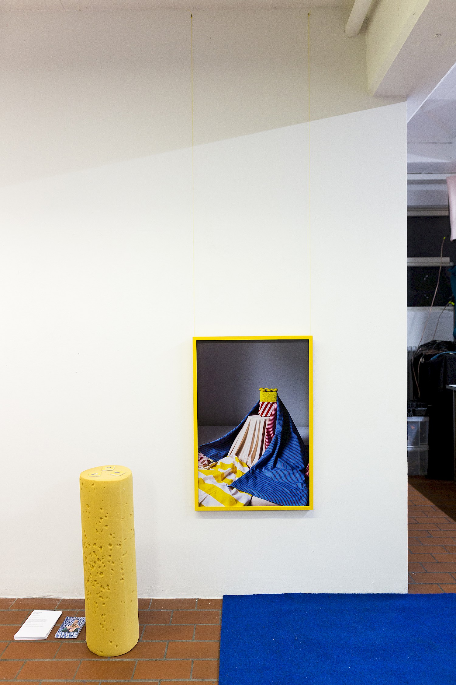 Bildname: folkwang-industrial-design-ausstellung_freiraum_folkwang_im_kunstverein_duisburg-j2h3vs