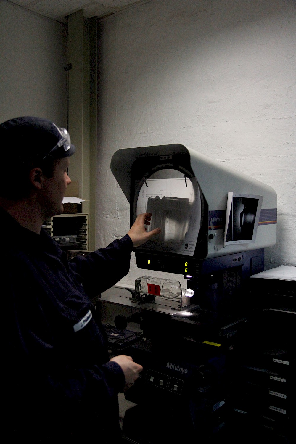 Bildname: folkwang-industrial-design-exkursion_glashutte_holzminden-nnjewa