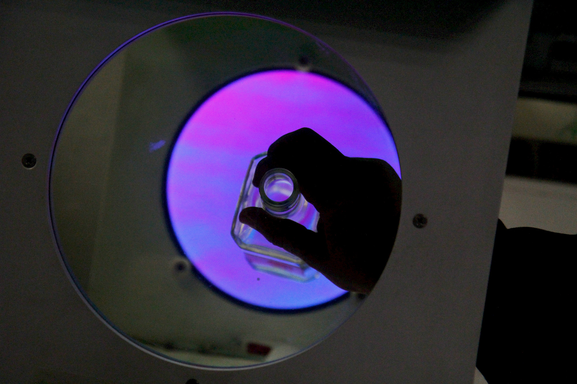 Bildname: folkwang-industrial-design-exkursion_glashutte_holzminden-fysxpj