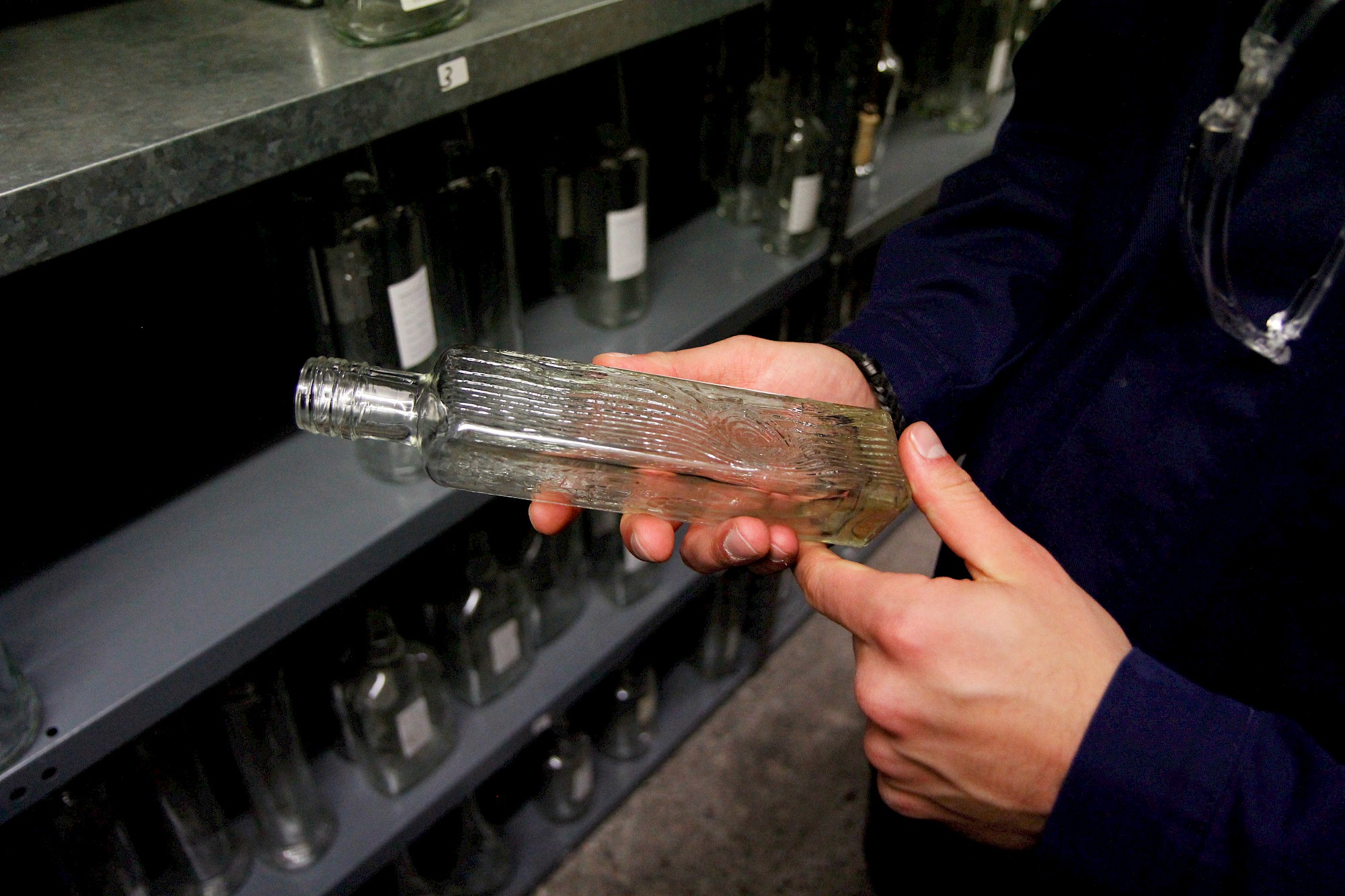 Bildname: folkwang-industrial-design-exkursion_glashutte_holzminden-t68jhl