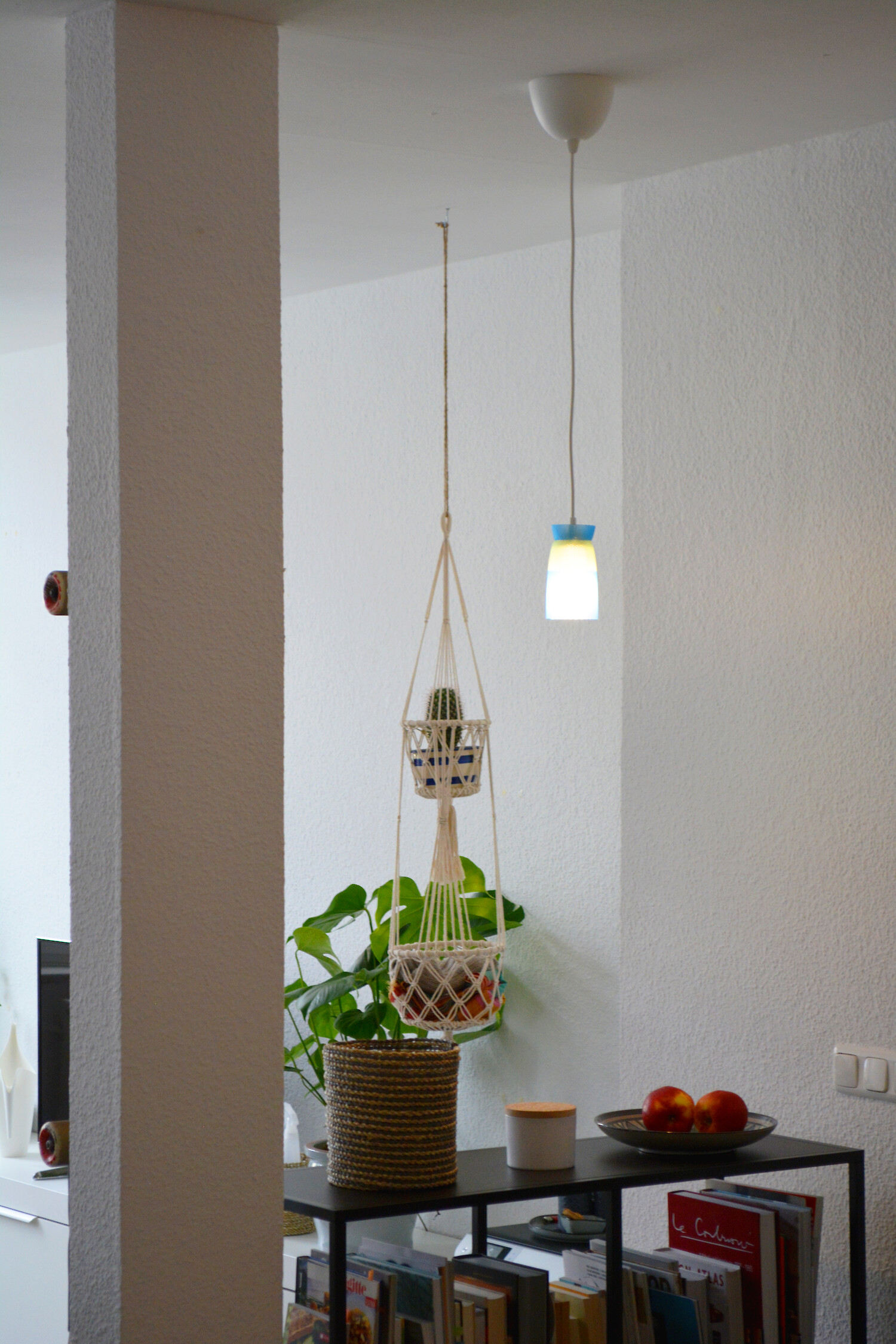 Ein Lampenschirm der ohne Befestigungsmittel an einer handelsüblichen E27 Fassung hält!