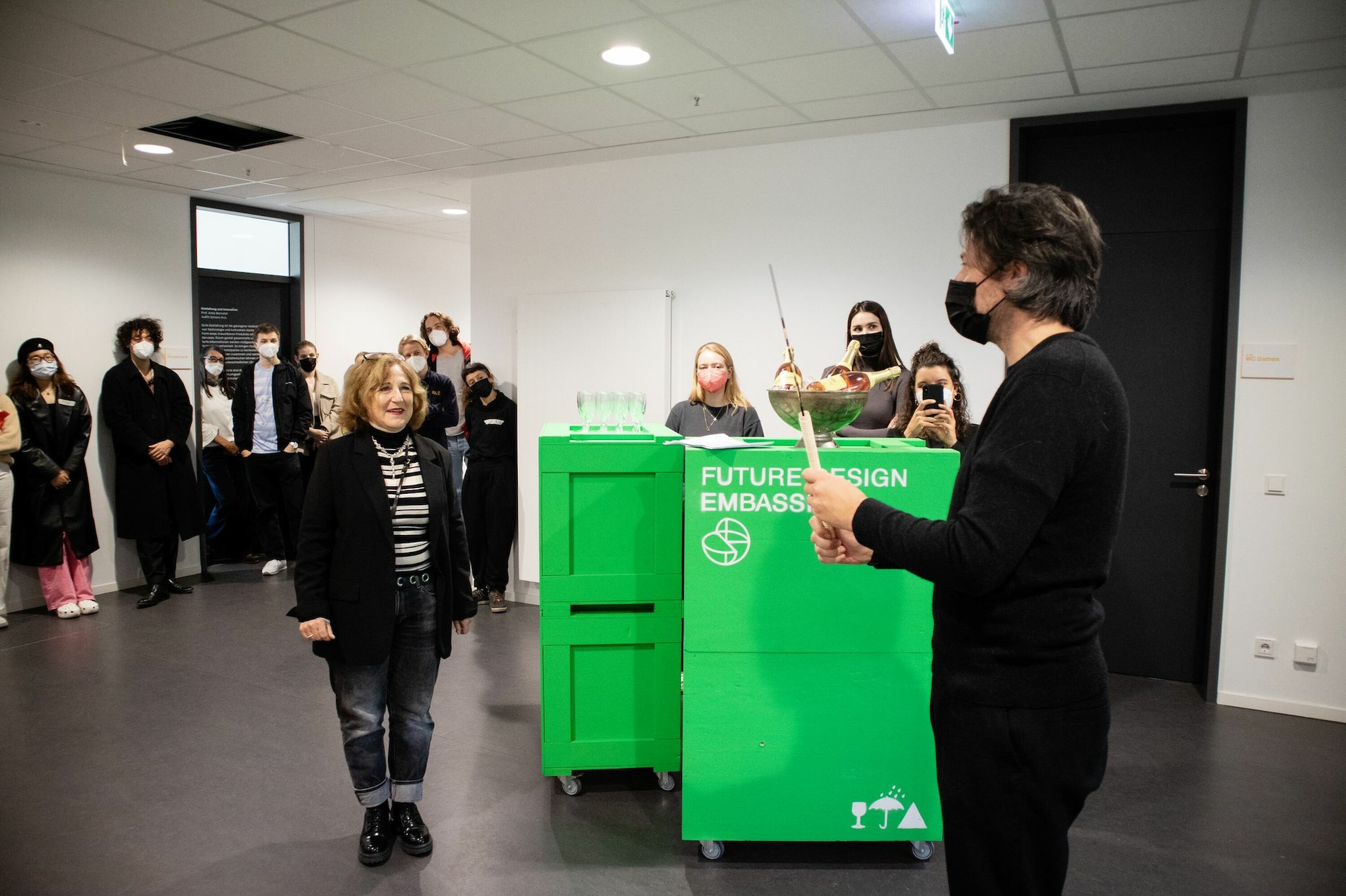 Bildname: folkwang-industrial-design-future_design_embassies_-_opening_ceremony_19