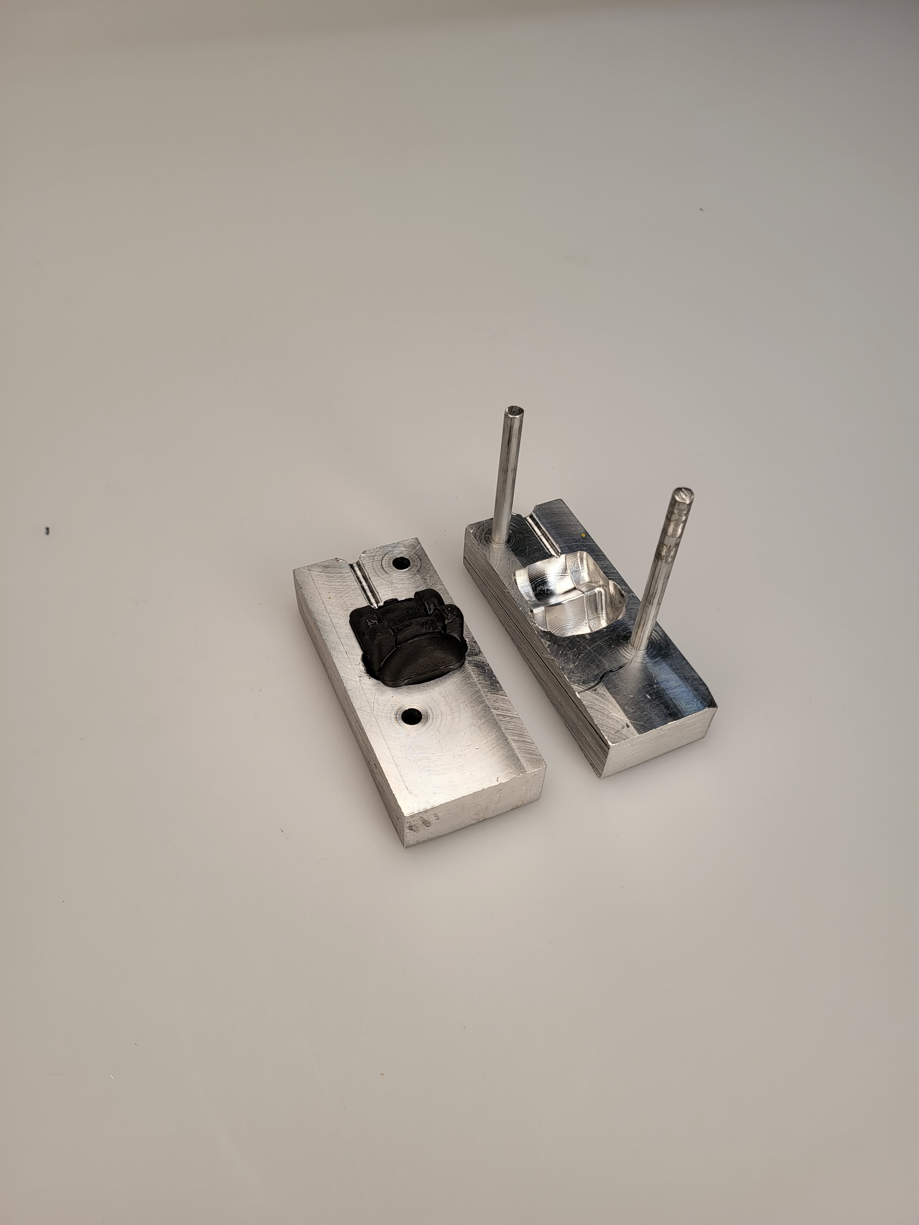 Bildname: folkwang-industrial-design-das_kronkorken_rennen-035ccs